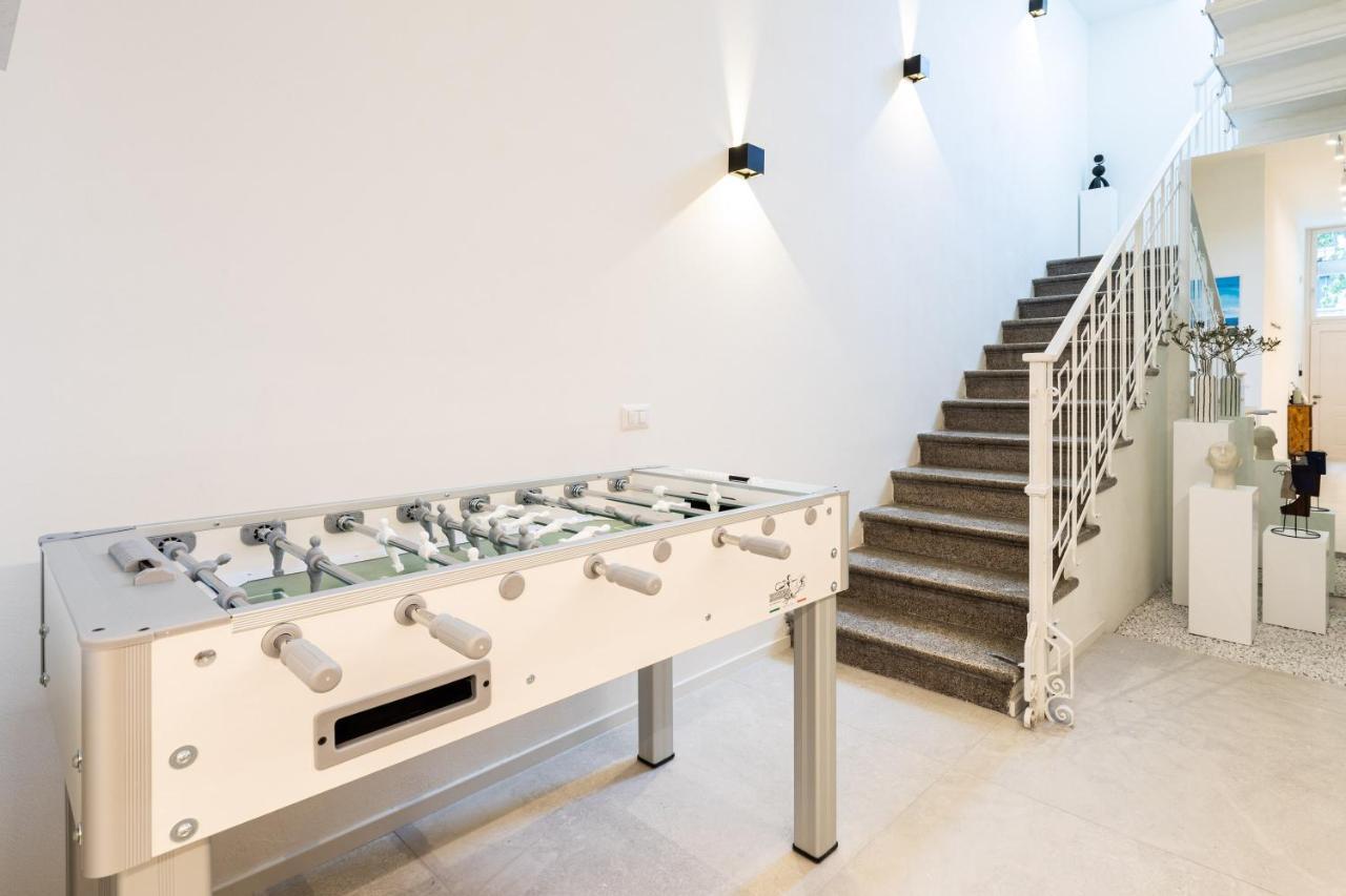 *Villa Olivo*With Private Terrace & Jacuzzi + 3Bedrooms Милано Екстериор снимка