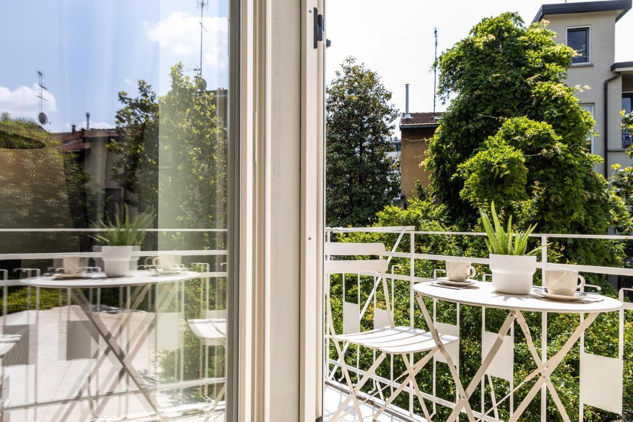 *Villa Olivo*With Private Terrace & Jacuzzi + 3Bedrooms Милано Екстериор снимка